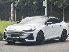 2022 Changan UNI-V 1.5T Premium, белый — фото 1