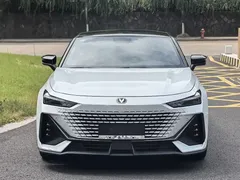 2022 Changan UNI-V 1.5T Premium, белый — фото 2