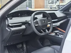 2022 Changan UNI-V 1.5T Premium, белый — фото 7
