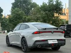 2022 Changan UNI-V 1.5T Premium — фото 7