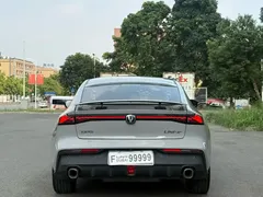 2022 Changan UNI-V 1.5T Premium — фото 8