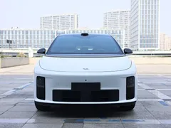 2026 Li Auto i6 2WD Standard, белый — фото 2