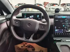 2024 Nio ET5T 75kWh Touring, белый — фото 12