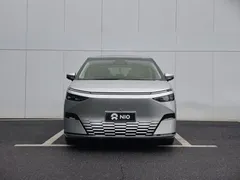 2024 Xpeng X9 702 Extra Long Range Max — фото 2