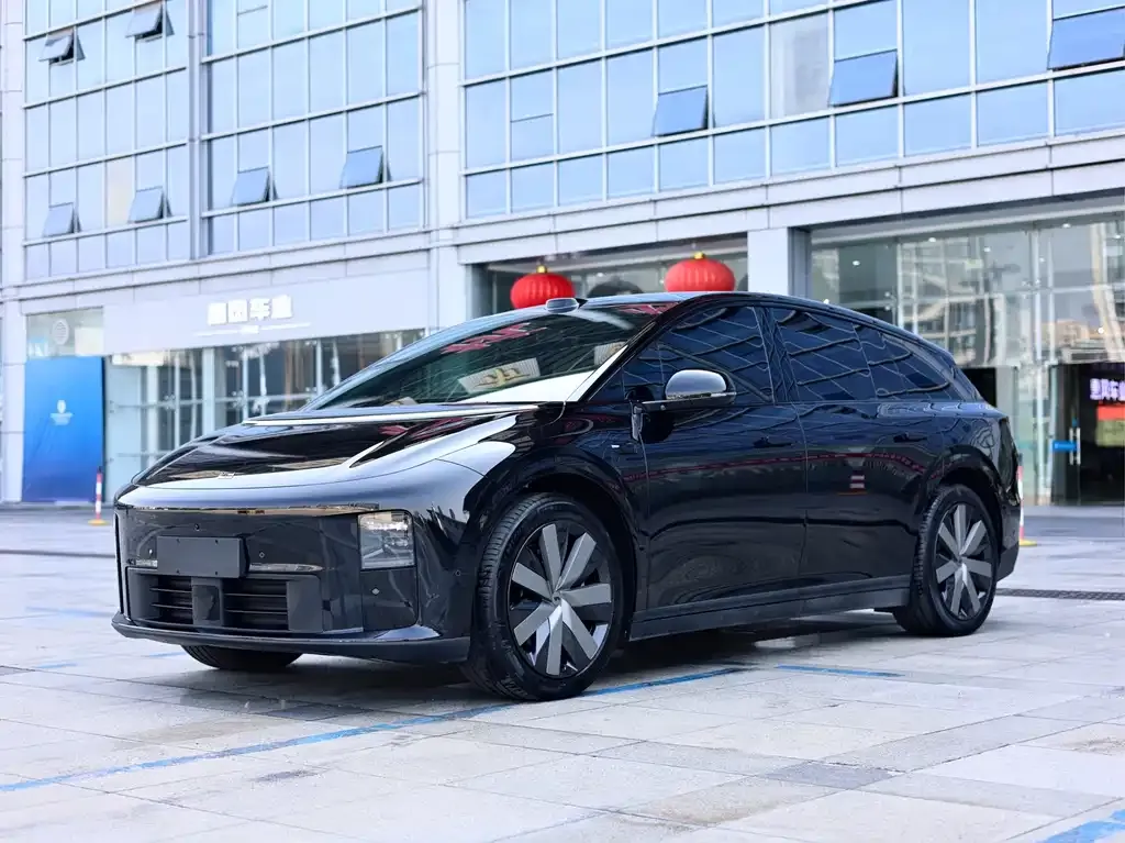 2025 Li Auto i6 4WD Standard