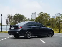 2022 BMW 3 Series 330Li xDrive M Sport Night Package, чёрный — фото 6