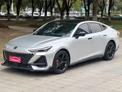 2022 Changan UNI-V 1.5T Premium — фото 3