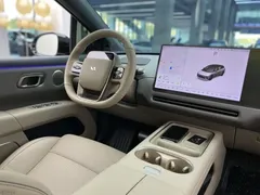 2025 Li Auto i6 2WD Standard — фото 36
