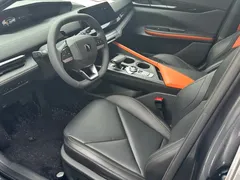 2023 Changan UNI-V 1.5T Premium — фото 4