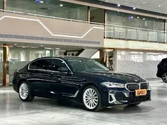 2021 BMW 5 Series 530Li Premium Luxury Package, чёрный — фото 2