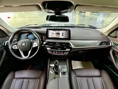 2021 BMW 5 Series 530Li Premium Luxury Package, чёрный — фото 7