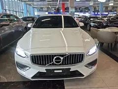 2022 Volvo S60 B4 Luxury, белый — фото 3