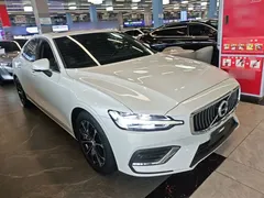 2022 Volvo S60 B4 Luxury, белый — фото 4