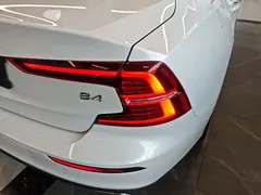 2022 Volvo S60 B4 Luxury, белый — фото 8