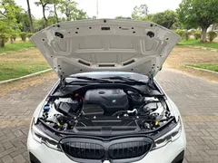 2021 BMW 3 Series 325Li M Sport Night Package, белый — фото 15