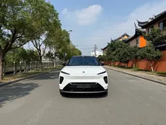2023 Nio ES8 75kWh Executive, белый — фото 2