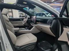 2025 BYD Tang PHEV DM-i 115KM Smart Driving Premium, белый — фото 8