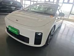 2025 Li Auto i6 4WD Standard, белый — фото 1