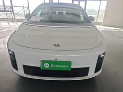 2025 Li Auto i6 4WD Standard, белый — фото 3