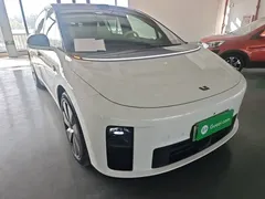 2025 Li Auto i6 4WD Standard, белый — фото 4