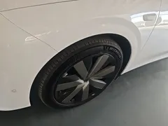 2025 Li Auto i6 4WD Standard, белый — фото 23
