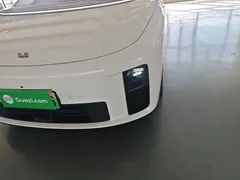 2025 Li Auto i6 4WD Standard, белый — фото 24