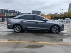 2024 Hongqi E-QM5 EV 610km Plus — фото 4