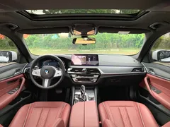 2023 BMW 5 Series 530Li Leading M Sport Package, белый — фото 13
