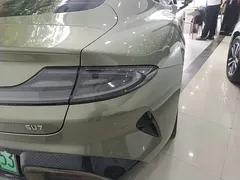 2024 Xiaomi SU7 RWD Long Range Smart Driving, зелёный — фото 8