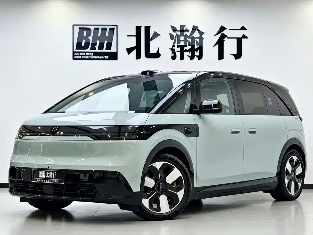 2025 Zeekr Mix Smart Driving