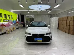 2022 Toyota Avalon 2.0L XLE Premium, белый — фото 2