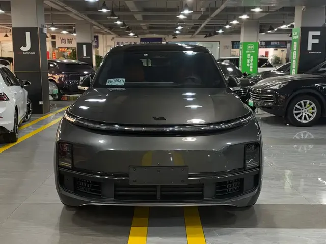 2023 Li Auto L8