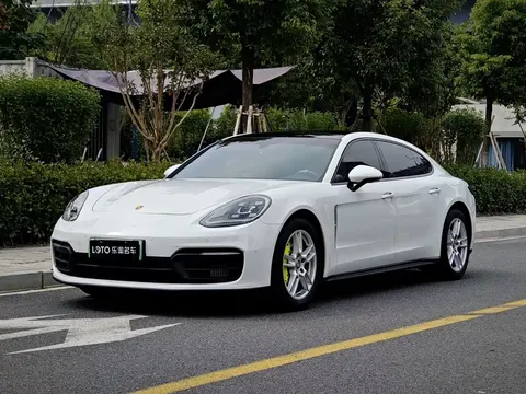 2022 Porsche Panamera 4 E-Hybrid Executive 2.9T PHEV