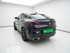 2021 BMW X6 Premium M Sport Package, чёрный — фото 4