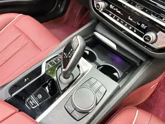 2022 BMW 5 Series 530Li Leading M Sport Package, белый — фото 15