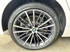 2022 BMW 5 Series 530Li Leading M Sport Package, белый — фото 20