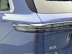 2026 Aito M7 EREV Ultra 4WD 5-seat 192-line Lidar, синий — фото 10