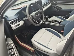 2022 Geely Emgrand 4th Gen 1.5L CVT Luxury — фото 6