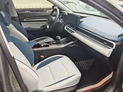 2022 Geely Emgrand 4th Gen 1.5L CVT Luxury — фото 7