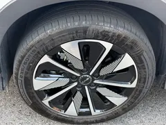 2025 BYD Song PLUS DM-i 112KM PHEV Premium, белый — фото 3