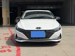 2021 Hyundai Elantra 1.5L CVT LUX Premium, белый — фото 1