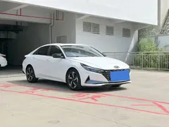 2021 Hyundai Elantra 1.5L CVT LUX Premium, белый — фото 3