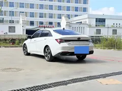 2021 Hyundai Elantra 1.5L CVT LUX Premium, белый — фото 5