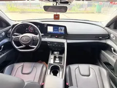 2021 Hyundai Elantra 1.5L CVT LUX Premium, белый — фото 10