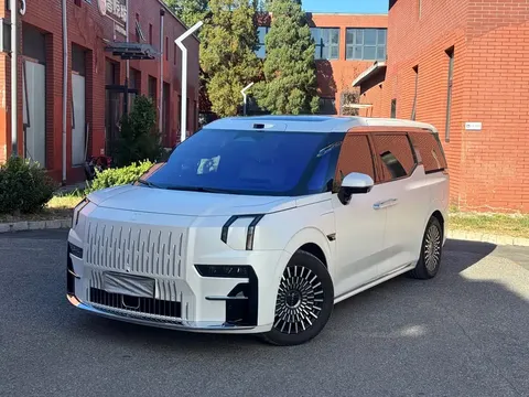 2024 Zeekr 009 6-Seat Executive 4WD 108kWh
