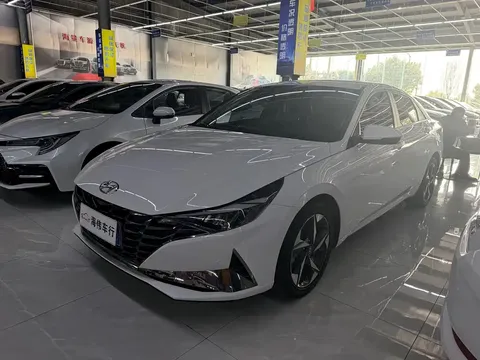 2022 Hyundai Elantra 1.5L CVT LUX Premium
