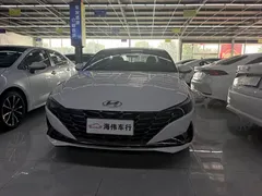 2022 Hyundai Elantra 1.5L CVT LUX Premium, белый — фото 2