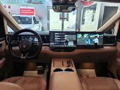 2026 Hongqi HQ9 2.0T PHEV 4WD Luxury, чёрный — фото 11