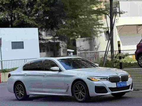 2022 BMW 5 Series 525Li M Sport Package