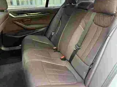 2022 BMW 5 Series 525Li M Sport Package, белый — фото 6